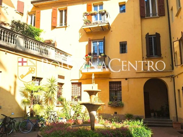 appartamento in vendita a Bologna in zona Santo Stefano