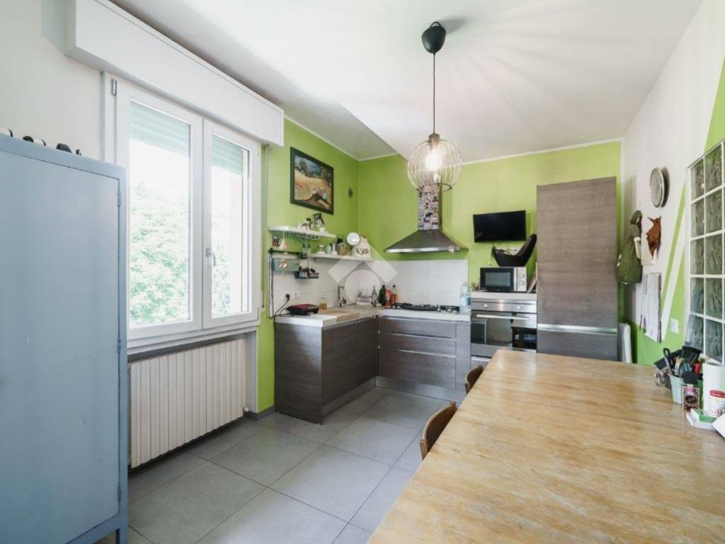 appartamento in vendita a Bologna in zona Saragozza