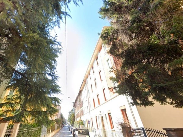 appartamento in vendita a Bologna in zona Saragozza