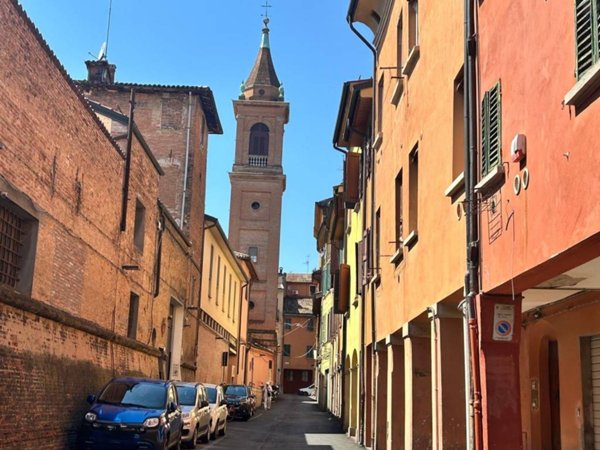 appartamento in vendita a Bologna in zona Saragozza