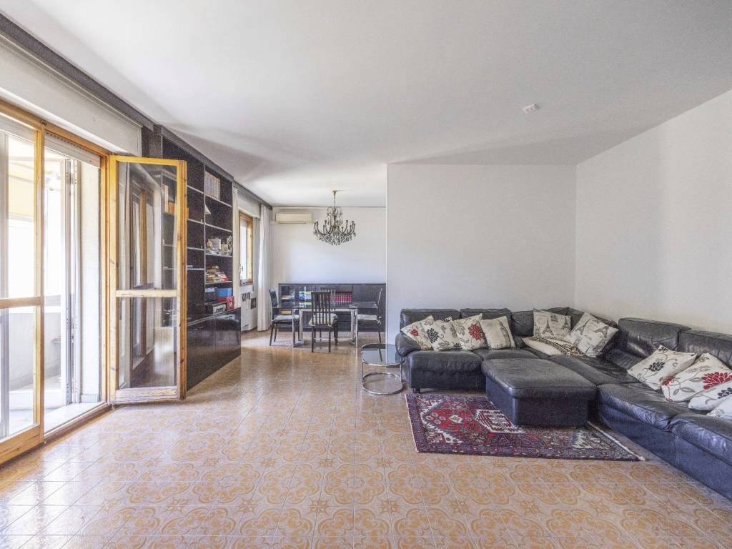 appartamento in vendita a Bologna in zona Barca