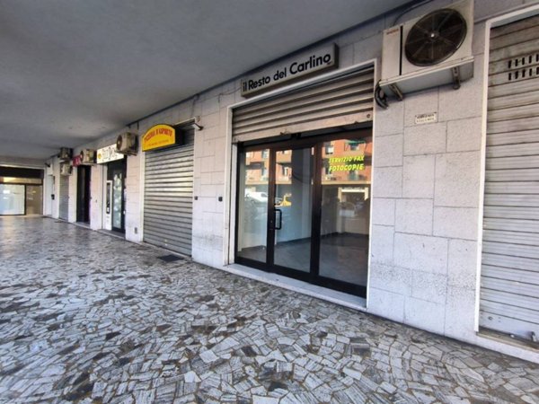 negozio in vendita a Bologna in zona Corticella