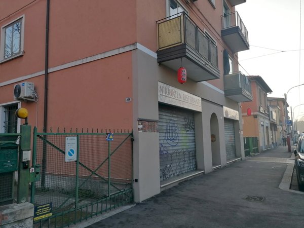negozio in vendita a Bologna in zona Andrea Costa