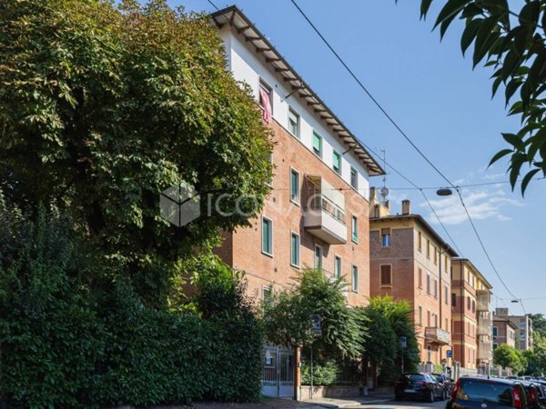 appartamento in vendita a Bologna in zona Andrea Costa