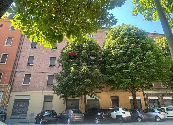 appartamento in vendita a Bologna in zona Saffi