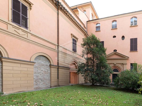 appartamento in vendita a Bologna in zona Centro Storico