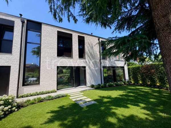 casa indipendente in vendita a Bologna in zona Saffi
