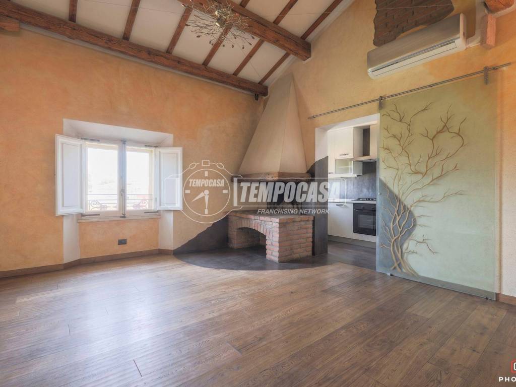 appartamento in vendita a Bologna in zona Santo Stefano
