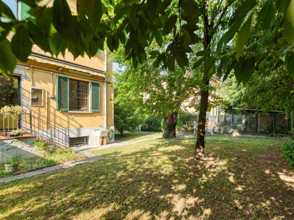 casa indipendente in vendita a Bologna in zona Bolognina