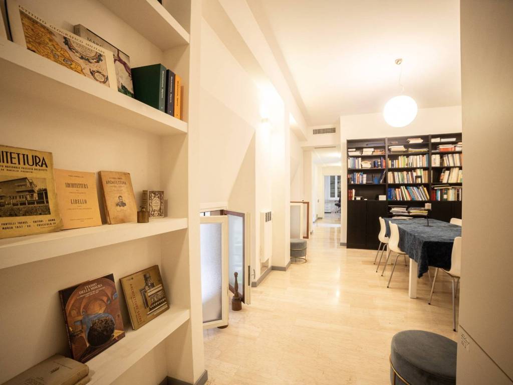 ufficio in vendita a Bologna in zona Centro Storico