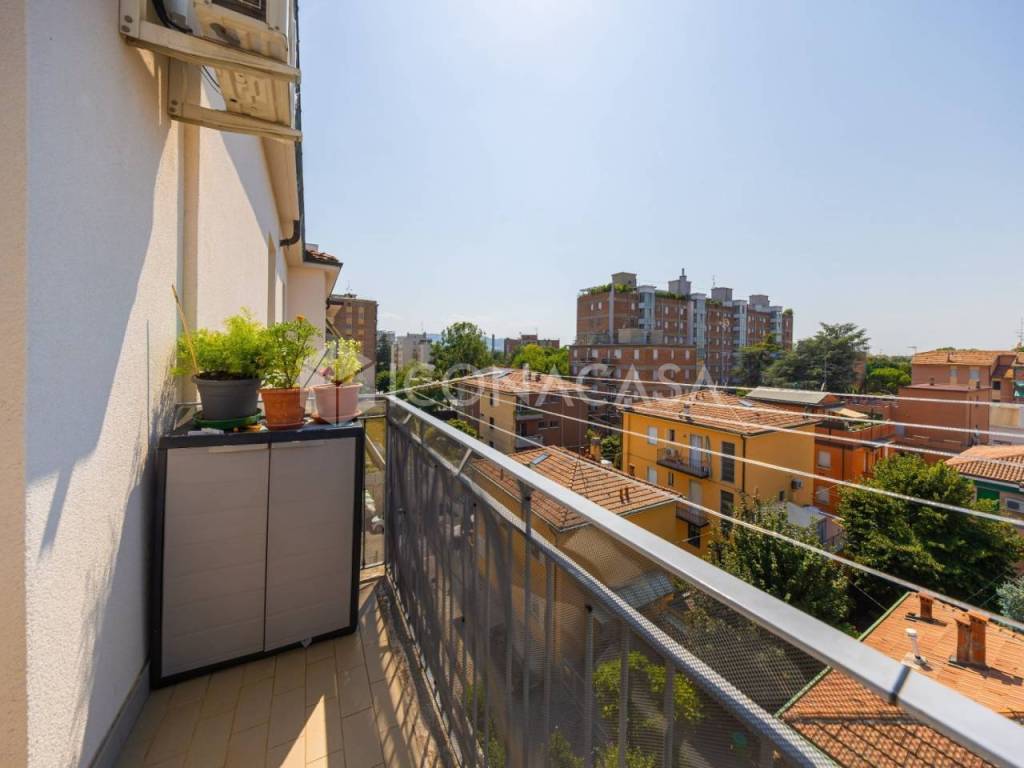 appartamento in vendita a Bologna in zona Santa Viola