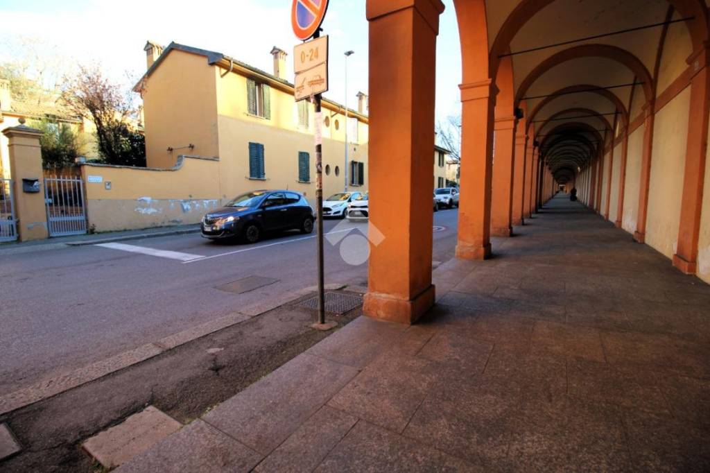 casa indipendente in vendita a Bologna in zona Andrea Costa