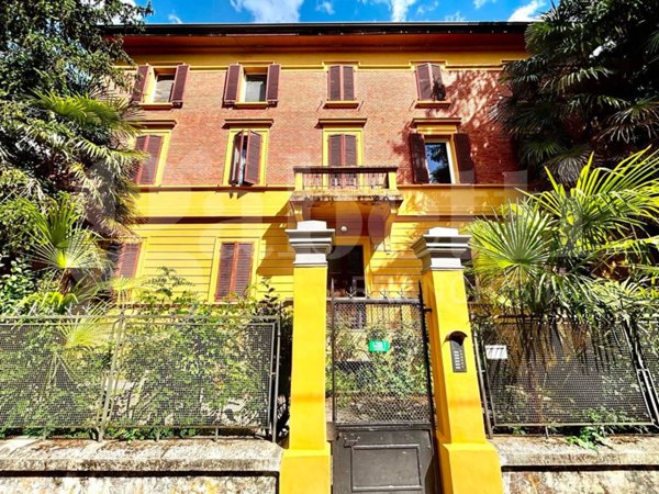 appartamento in vendita a Bologna in zona Santo Stefano