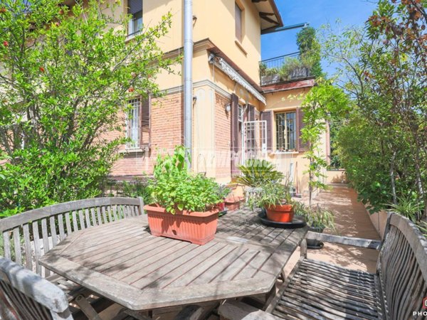 appartamento in vendita a Bologna in zona Saragozza