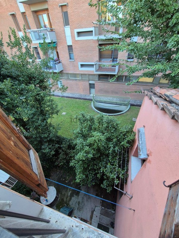 appartamento in vendita a Bologna in zona Andrea Costa