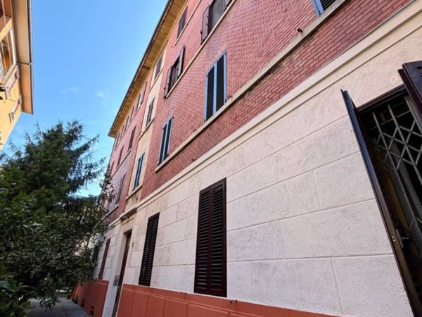 appartamento in vendita a Bologna in zona Saffi