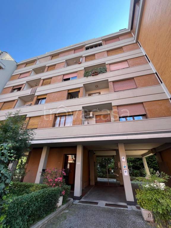 appartamento in vendita a Bologna in zona Saffi