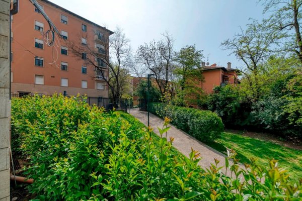 appartamento in vendita a Bologna in zona Quartiere Porto