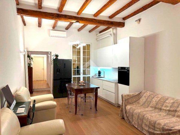 appartamento in vendita a Bologna in zona Santo Stefano