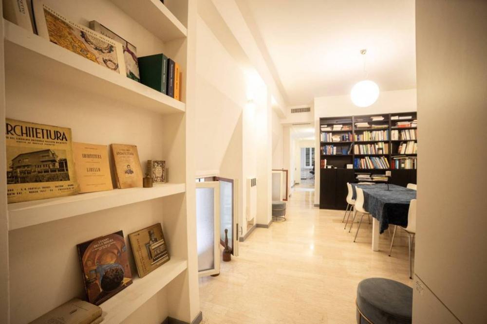 ufficio in vendita a Bologna in zona Centro Storico