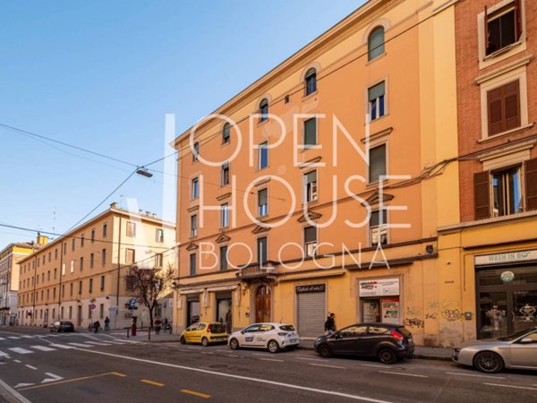 appartamento in vendita a Bologna in zona Saffi