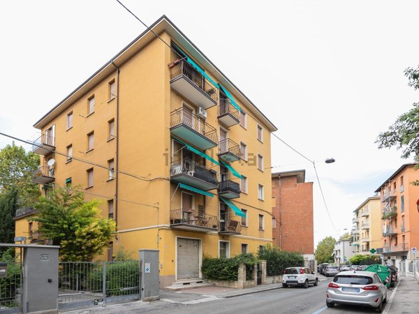 appartamento in vendita a Bologna in zona Saragozza