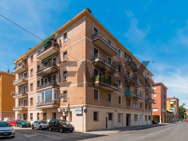 appartamento in vendita a Bologna in zona Saffi