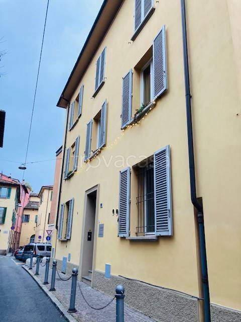 ufficio in vendita a Bologna in zona Centro Storico