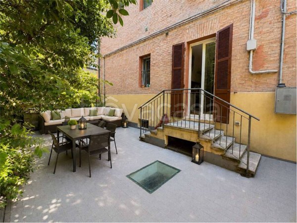 appartamento in vendita a Bologna in zona Santo Stefano