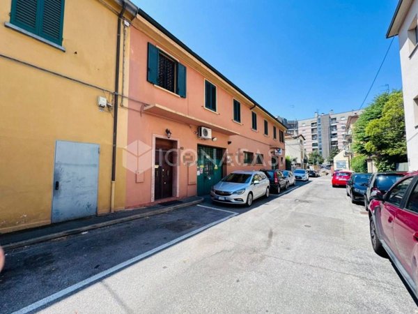 appartamento in vendita a Bologna in zona Saffi