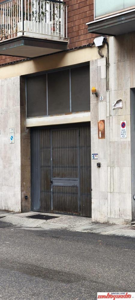 box auto in vendita a Bologna in zona Irnerio