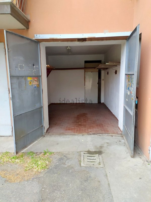 box auto in vendita a Bologna in zona Barca