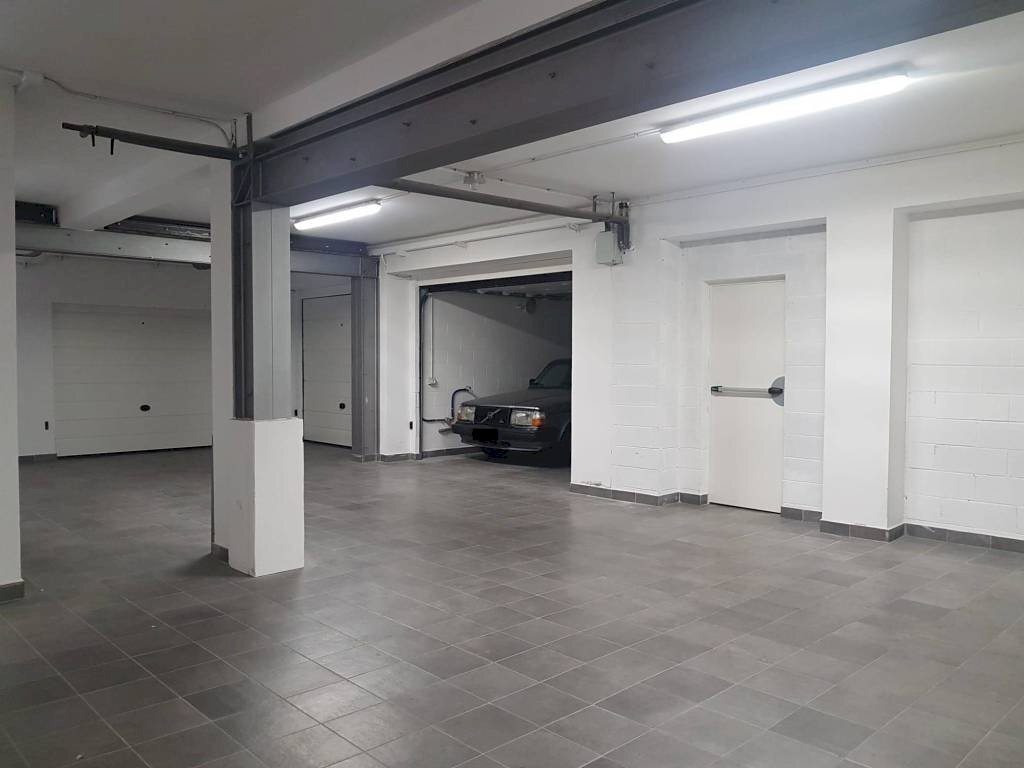 box auto in vendita a Bologna in zona Marconi
