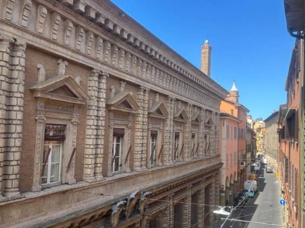 appartamento in vendita a Bologna in zona Santo Stefano