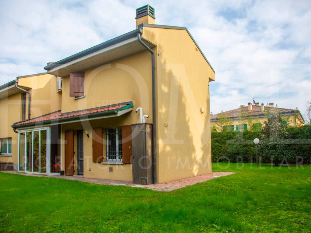 casa indipendente in vendita a Bologna