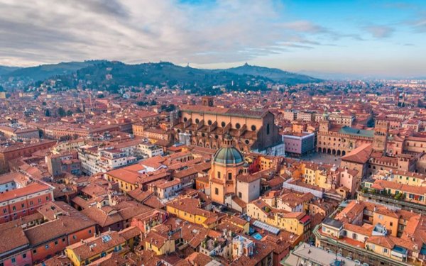 albergo in vendita a Bologna in zona Marconi