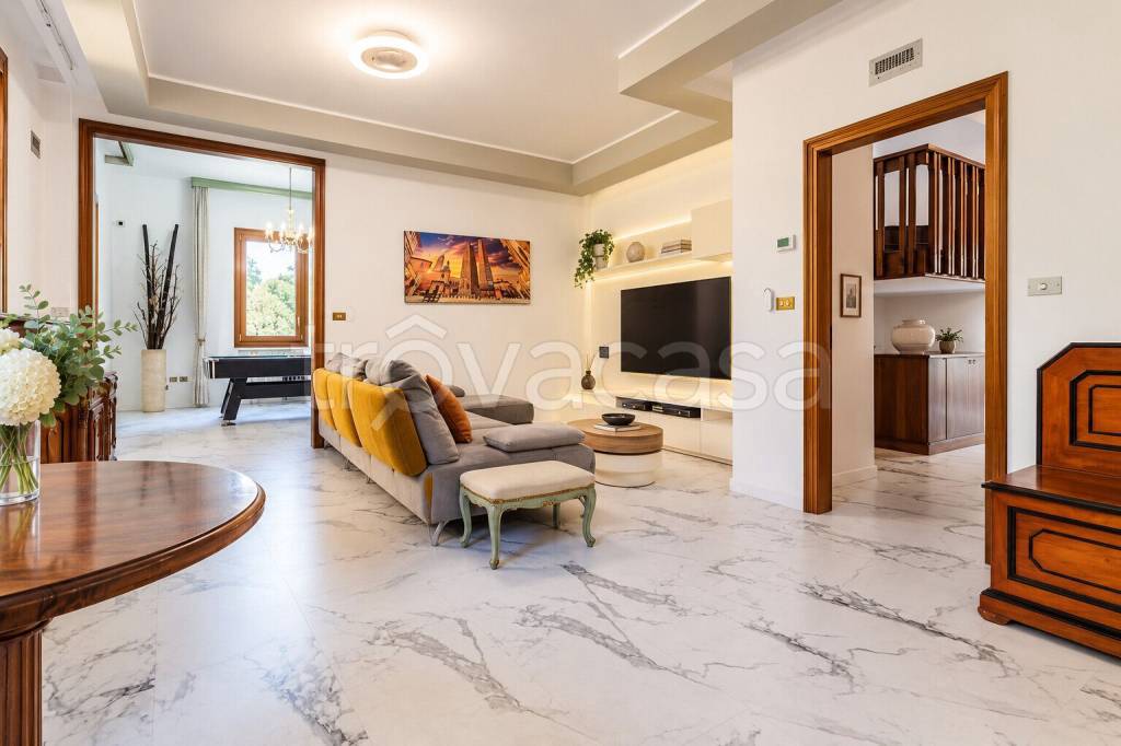 casa indipendente in vendita a Bologna in zona Reno