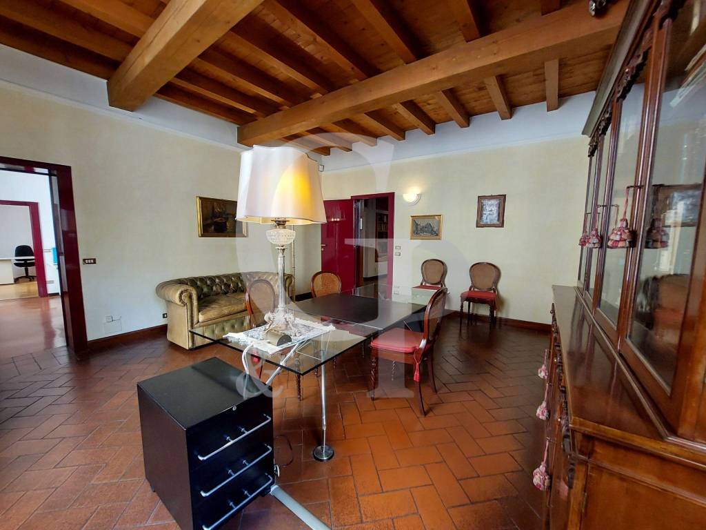 ufficio in vendita a Bologna in zona Centro Storico