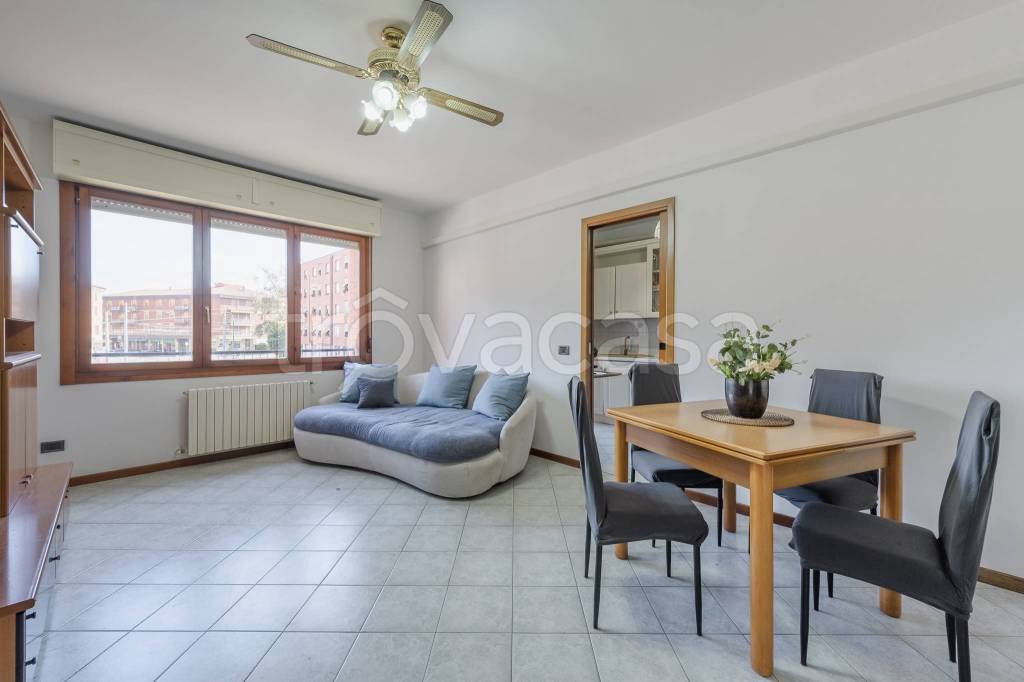 appartamento in vendita a Bologna in zona Reno