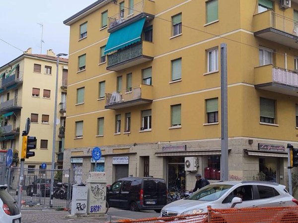 ufficio in vendita a Bologna in zona San Donato