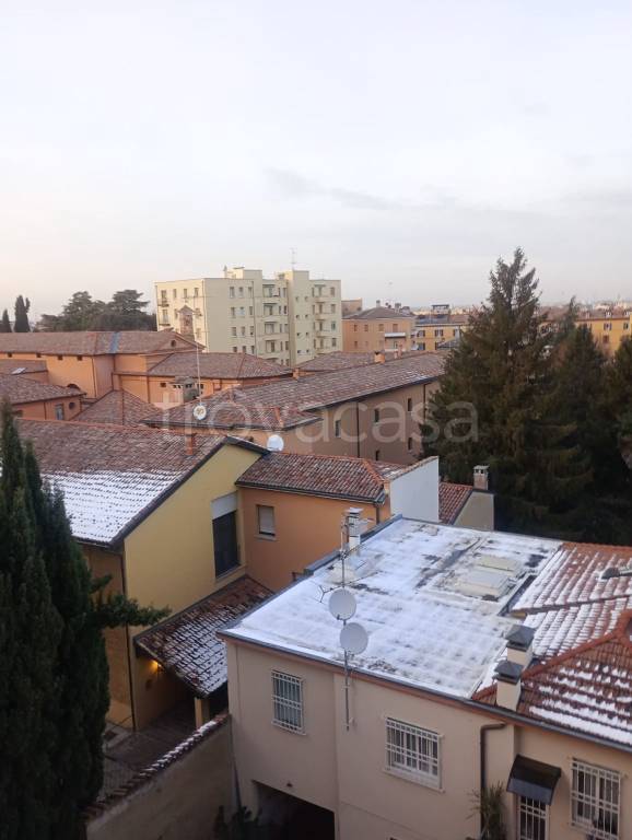 appartamento in vendita a Bologna in zona Saragozza