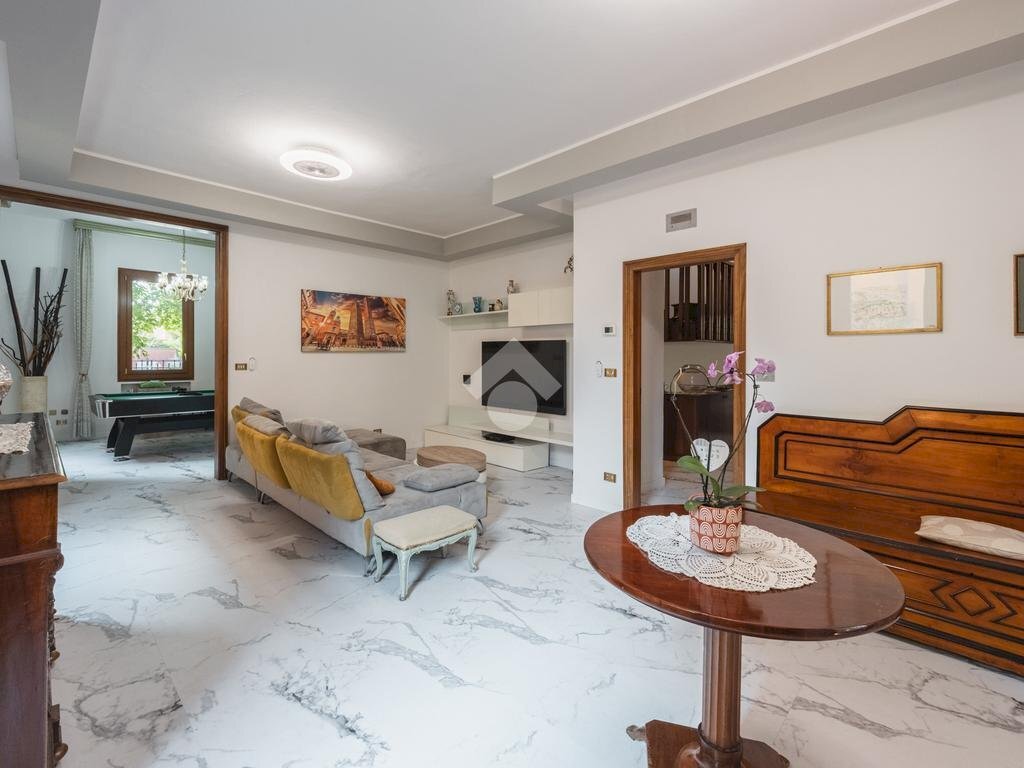 casa indipendente in vendita a Bologna in zona Reno