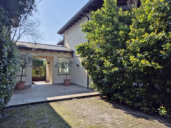 casa indipendente in vendita a Bologna in zona Santo Stefano