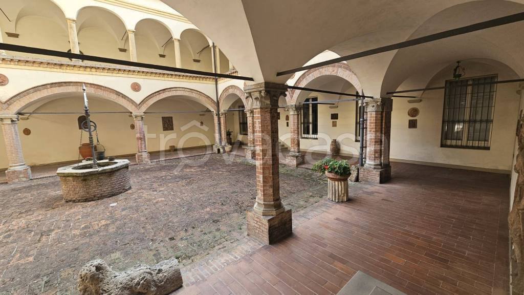 appartamento in vendita a Bologna in zona Centro Storico