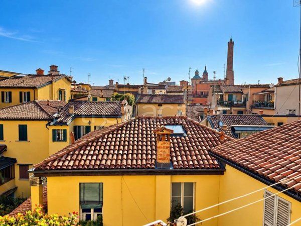 appartamento in vendita a Bologna in zona Centro Storico
