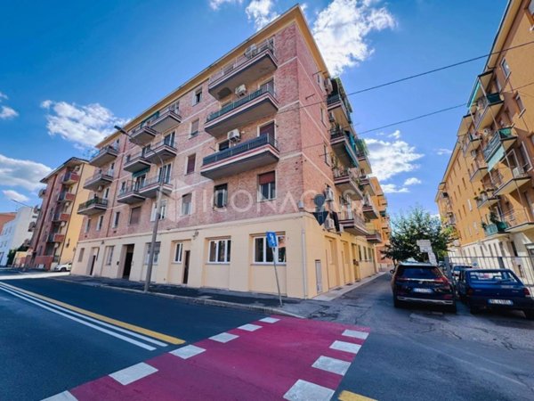 appartamento in vendita a Bologna in zona Saffi