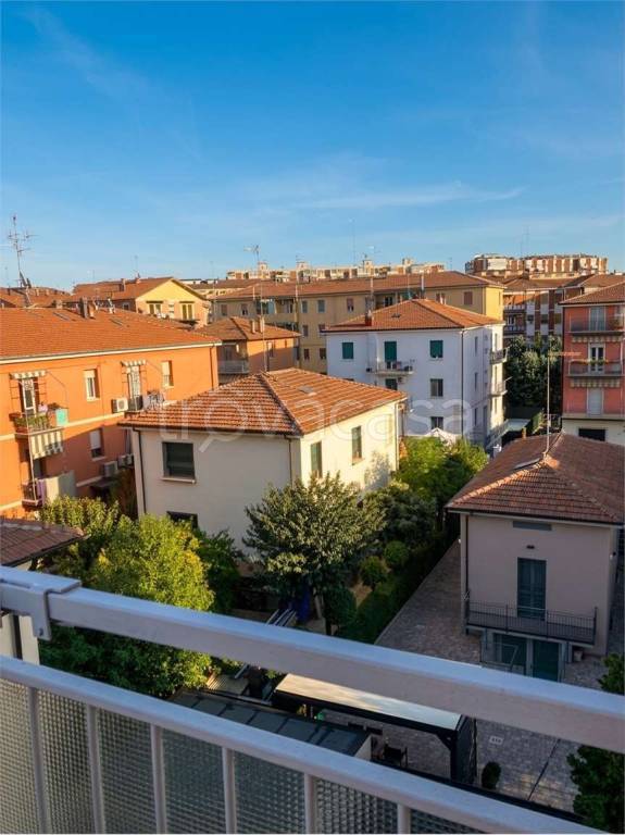 appartamento in vendita a Bologna in zona Savena