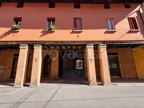 ufficio in vendita a Bologna in zona Centro Storico