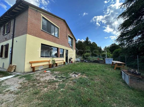 casa indipendente in vendita a Borgo Tossignano in zona Codrignano