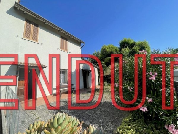 intera palazzina in vendita a Borgo Tossignano in zona Tossignano